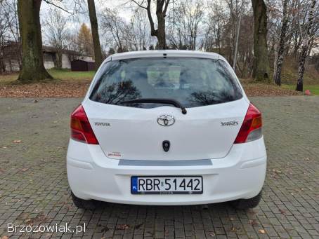Toyota Yaris 1.  3 Benzyna LIFT 2009