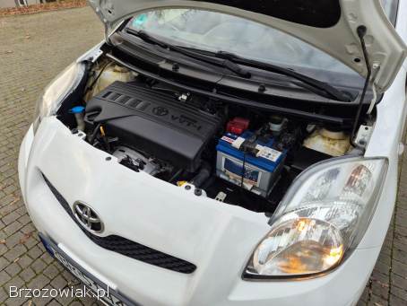Toyota Yaris 1.  3 Benzyna LIFT 2009