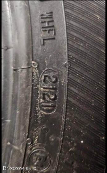 Opony zimowe 235 45 18