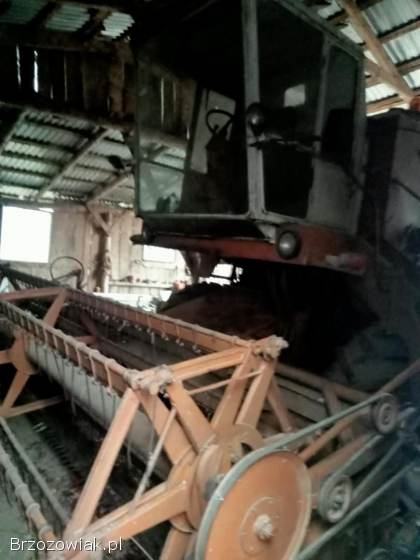 Kombajn zbożowy bizon z kabiną