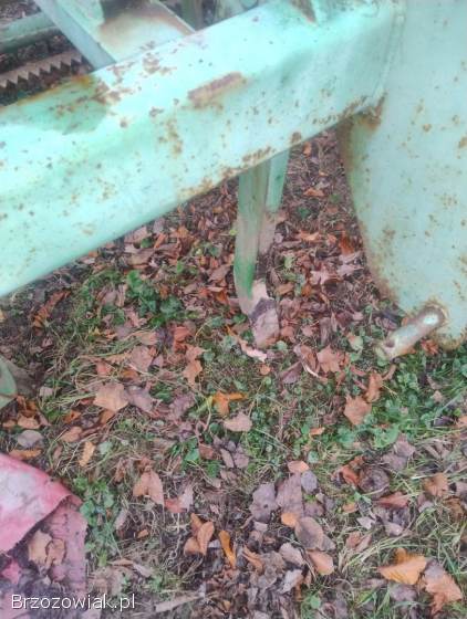 Sprzedam sprzęt rolniczy.