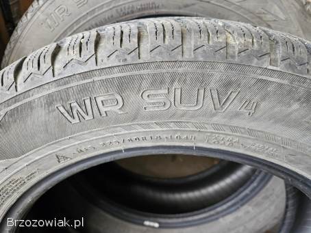 Opony zimowe NOKIAN WR SUV4 225/60 R18