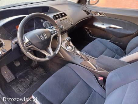 Honda Civic Benzyna 1.  4 16V 2006