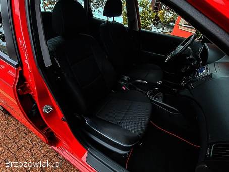 Hyundai i30 1.  4 DOHC EDITION 2011