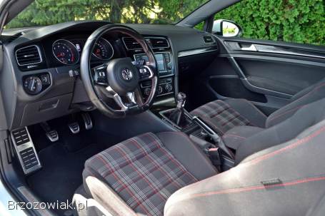 Volkswagen Golf VII GTI 2015