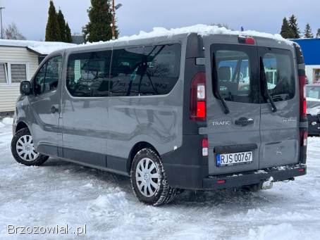 Renault Trafic 8 osobowy 2015