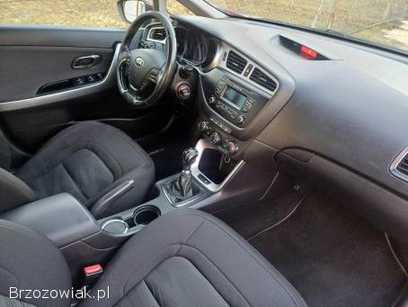 Kia Cee'd Benzyna 1.  6 16V 2013