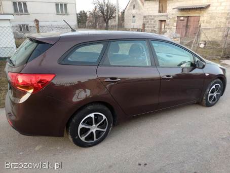 Kia Cee'd Benzyna 1.  6 16V 2013