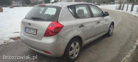 Kia Cee'd 1.  6 z Niemiec 2009