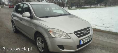 Kia Cee'd 1.  6 z Niemiec 2009