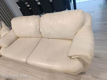 Sprzedam bardzo wygodny zestaw wypoczynkowy z eko skóry