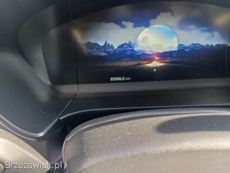 Ford Kuga 2.  5 hybrid plugi 2022