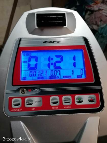 Orbitrek magnetyczny z wyświetlaczem elektronicznym