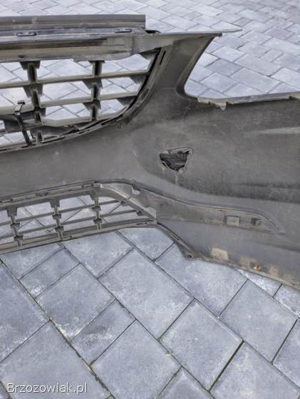 Uszkodzony zderzak przedni VOLVO XC60