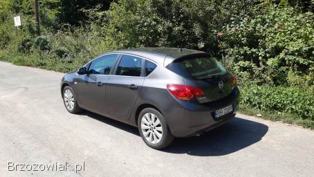 Opel Astra J 2010