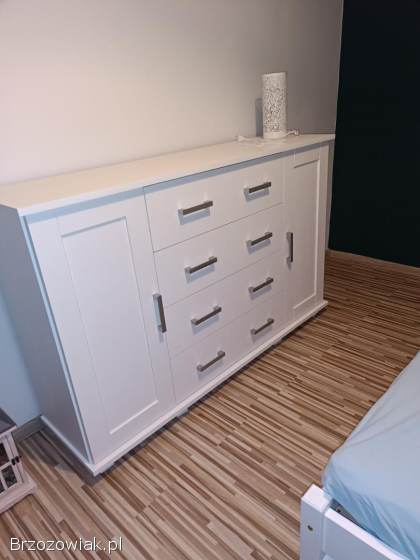 Komody z drewna sosnowego nowe