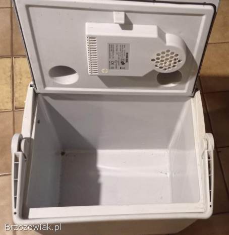Lodówka turystyczva 12V/220V