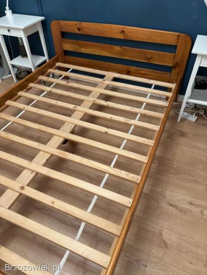 Łóżko drewniane 140x200 cm.