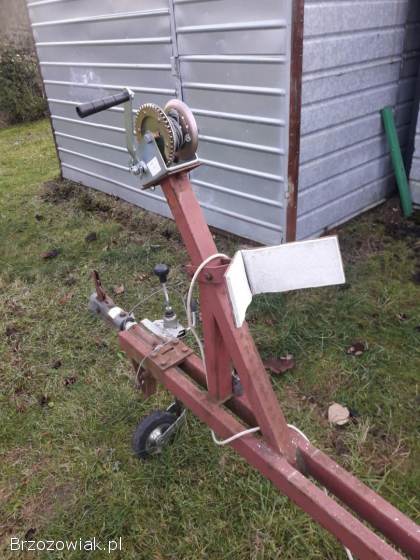 PRZYCZEPA PODŁODZIOWA UNIWERSALNA.