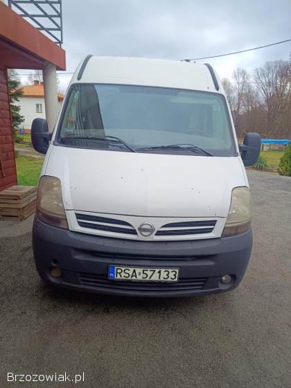 Nissan interstar
