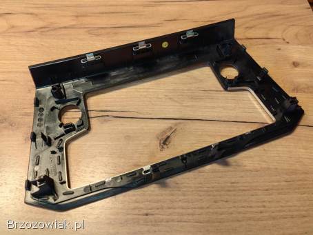 Ekran Passat B8 Golf