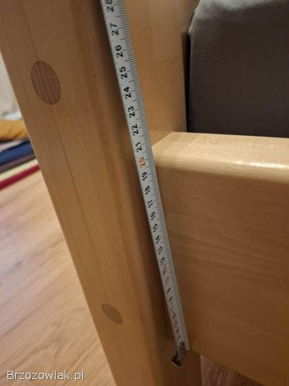 Łóżko z drewna bukowego