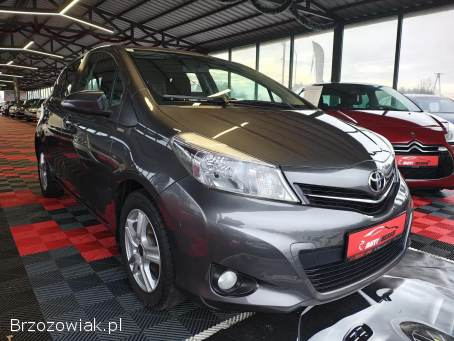 Toyota Yaris 1.  3Benzyna!   2012