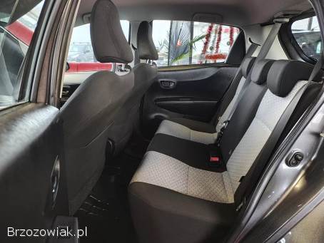 Toyota Yaris 1.  3Benzyna!   2012