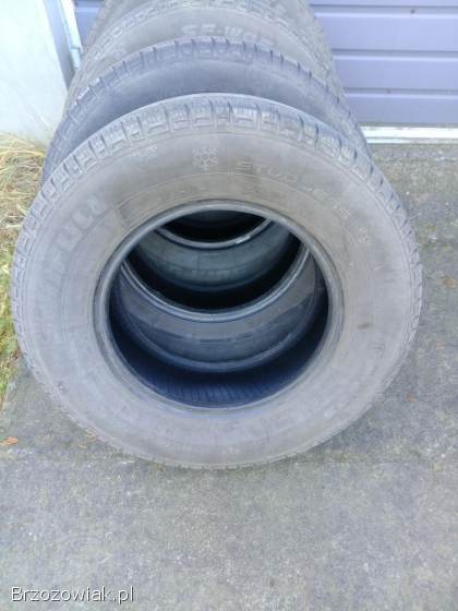 Opony zimowe 225/70 R15 C wzmacniane