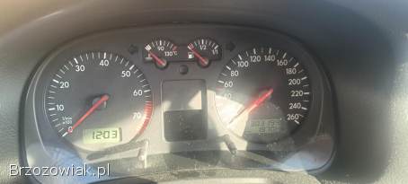 Volkswagen Golf Osobowe 2002