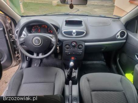 Renault Clio 1.  2 benzyna zadb 2009