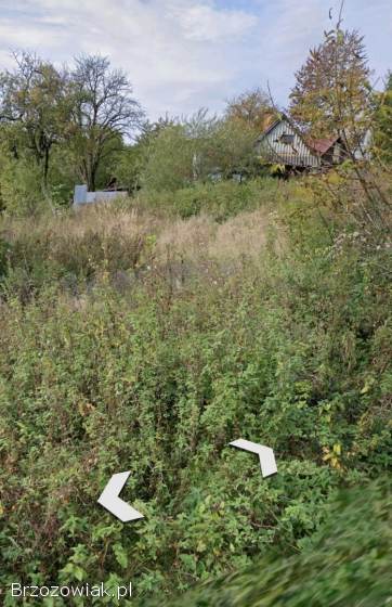 Sprzedam działkę z warunkami zabudowy 8ar