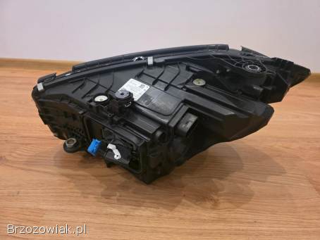 Mercedes-Benz klasa C Lampa przednia Lewa