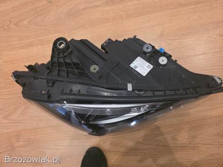 Mercedes-Benz klasa C Lampa przednia Lewa