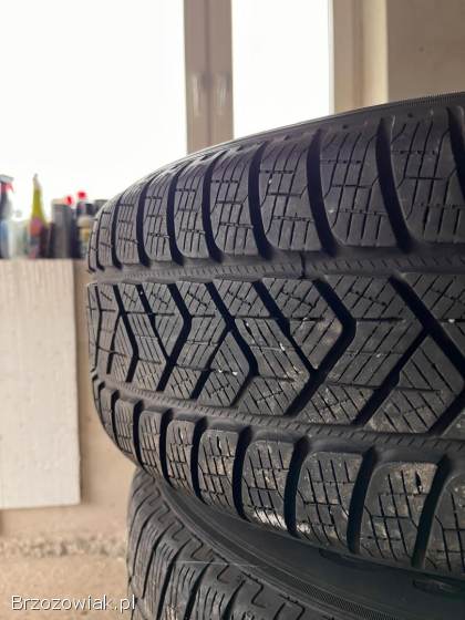Komplet kół zimowych – felgi aluminiowe + opony Pirelli Scorpion Winter