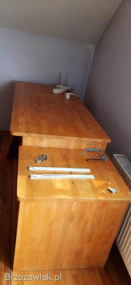 Biurko drewniane – solidne,  idealne do nauki/pracy