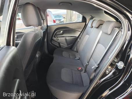 Kia Rio 1.  3Benz.   2015