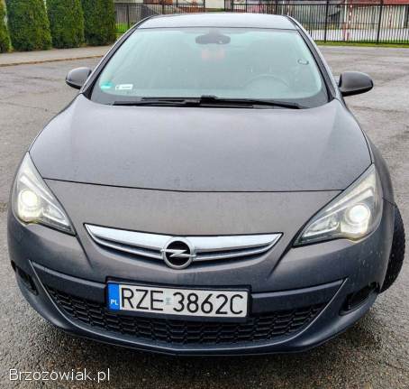 Opel Astra GTC 2012