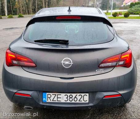 Opel Astra GTC 2012