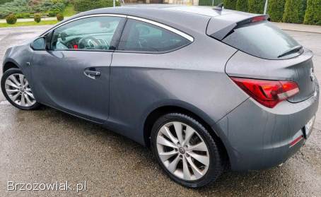 Opel Astra GTC 2012