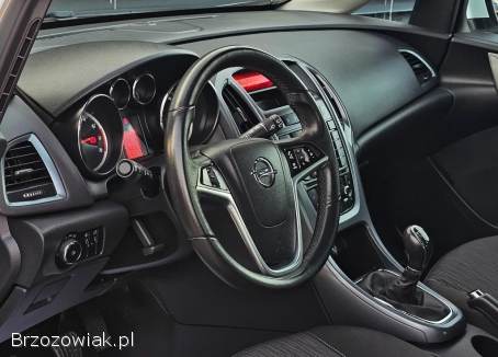 Opel Astra 1.  4 Lift 2012