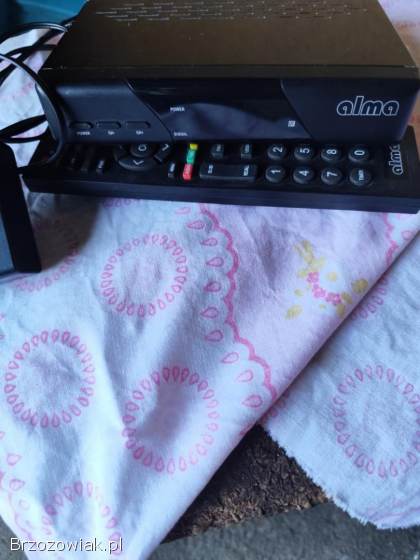 Dwie anteny Dvbt2 plus dekoder.