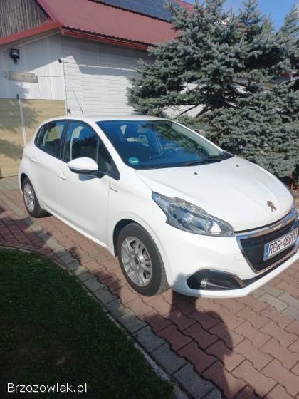 Peugeot 208 2016