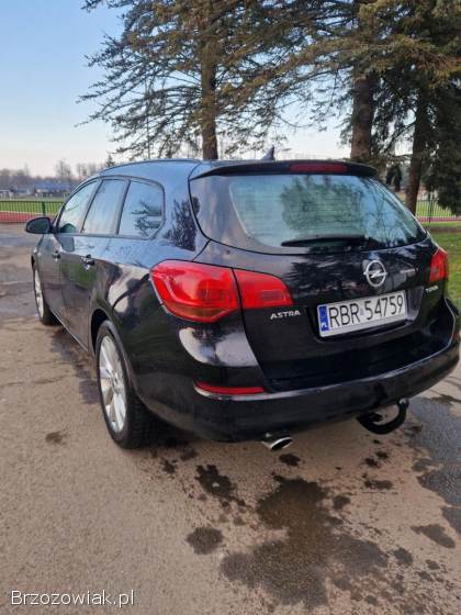 Opel Astra Opel Astra J 2011