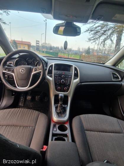 Opel Astra Opel Astra J 2011