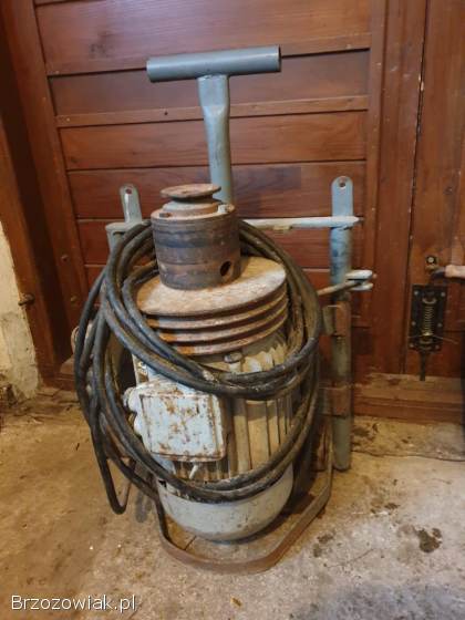 Sprzedam silnik elektryczny do śrutownika Bąk