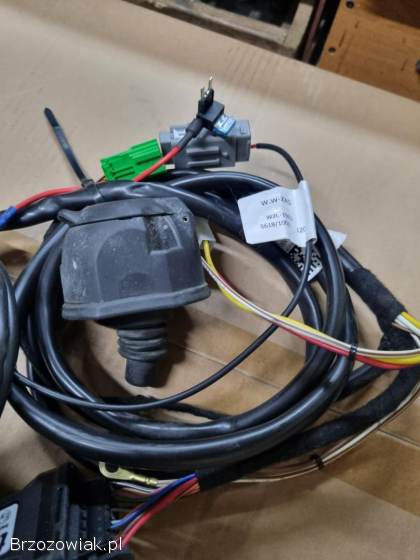 Sprzedam wiązkę elektryczną z modułem 13 pin TRAIL-TEC 31-04 LED