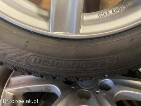 Komplet opon z felgami 225/50 R17