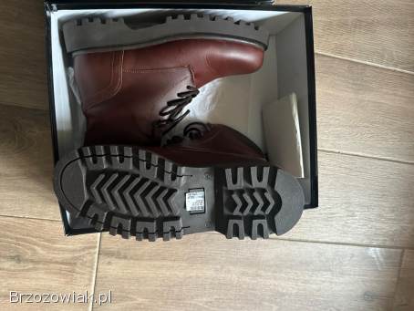 Nowe buty skórzane 42r.  Polecam