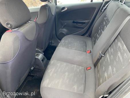Opel Corsa 1,  4 benzyna 100K 2011